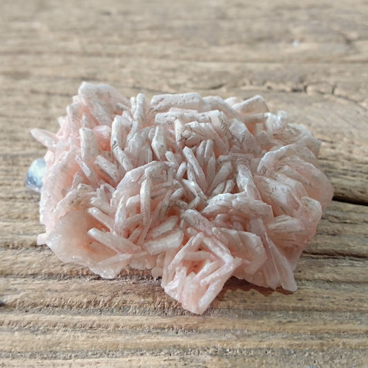 Stilbite on chalcedony specimen