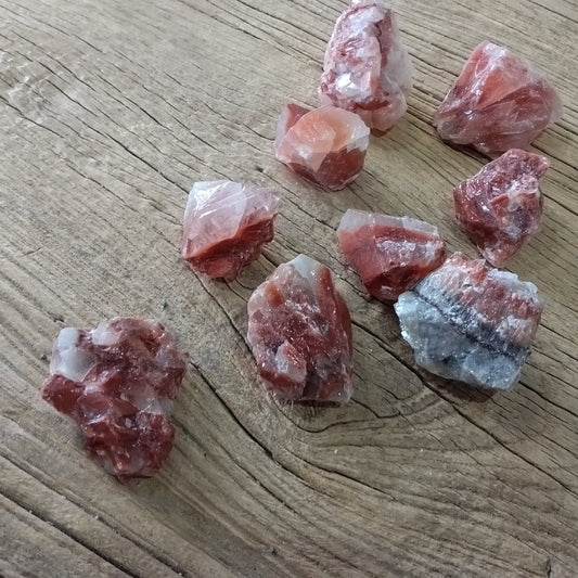 Red calcite raw