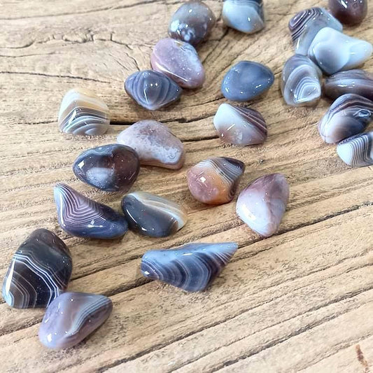 Grey agate tumblestones