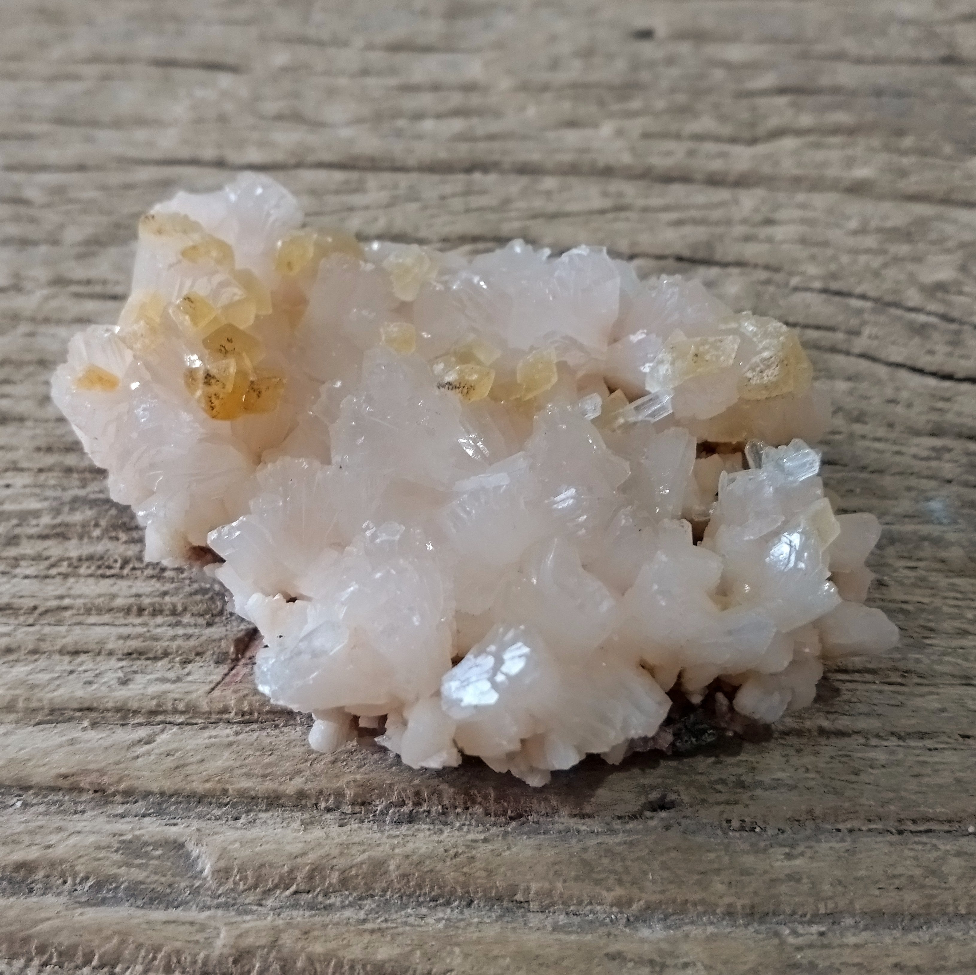Calcite on heulandite specimen