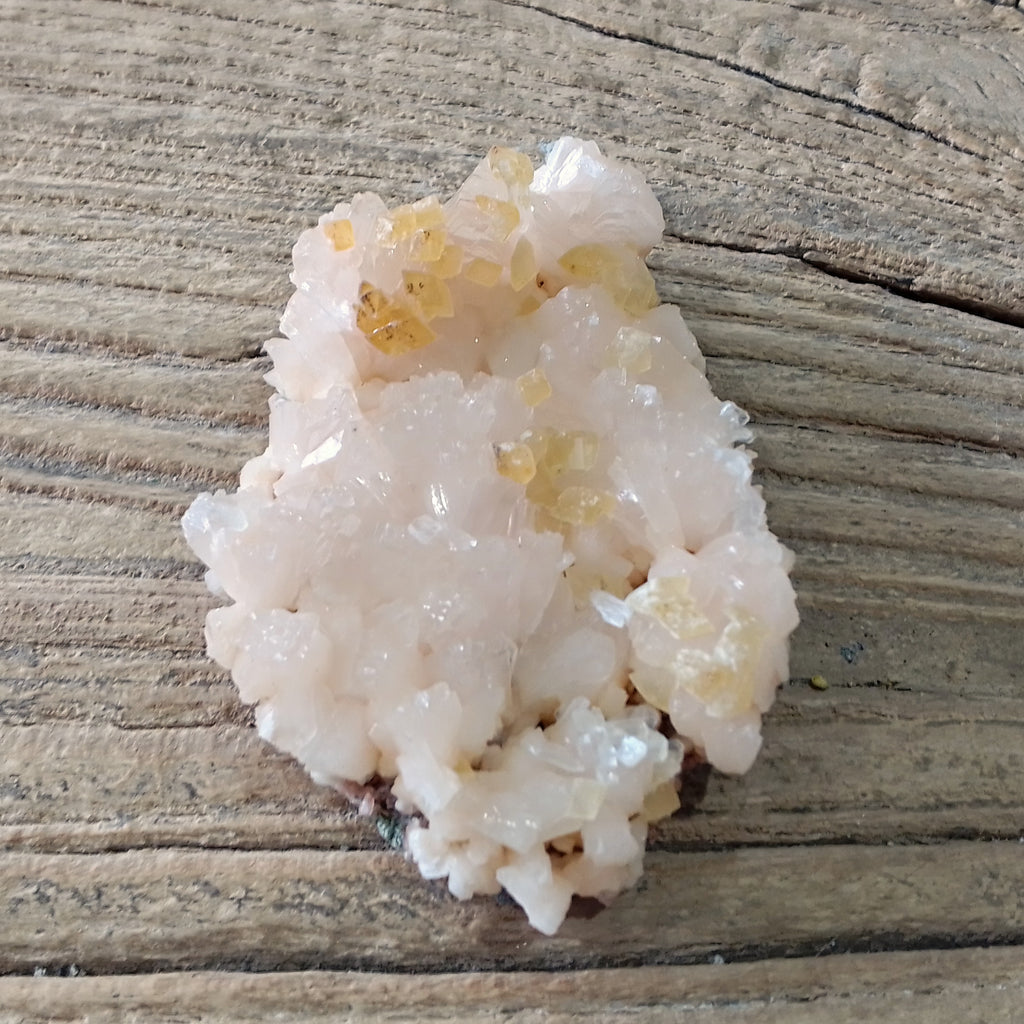 Calcite on heulandite specimen