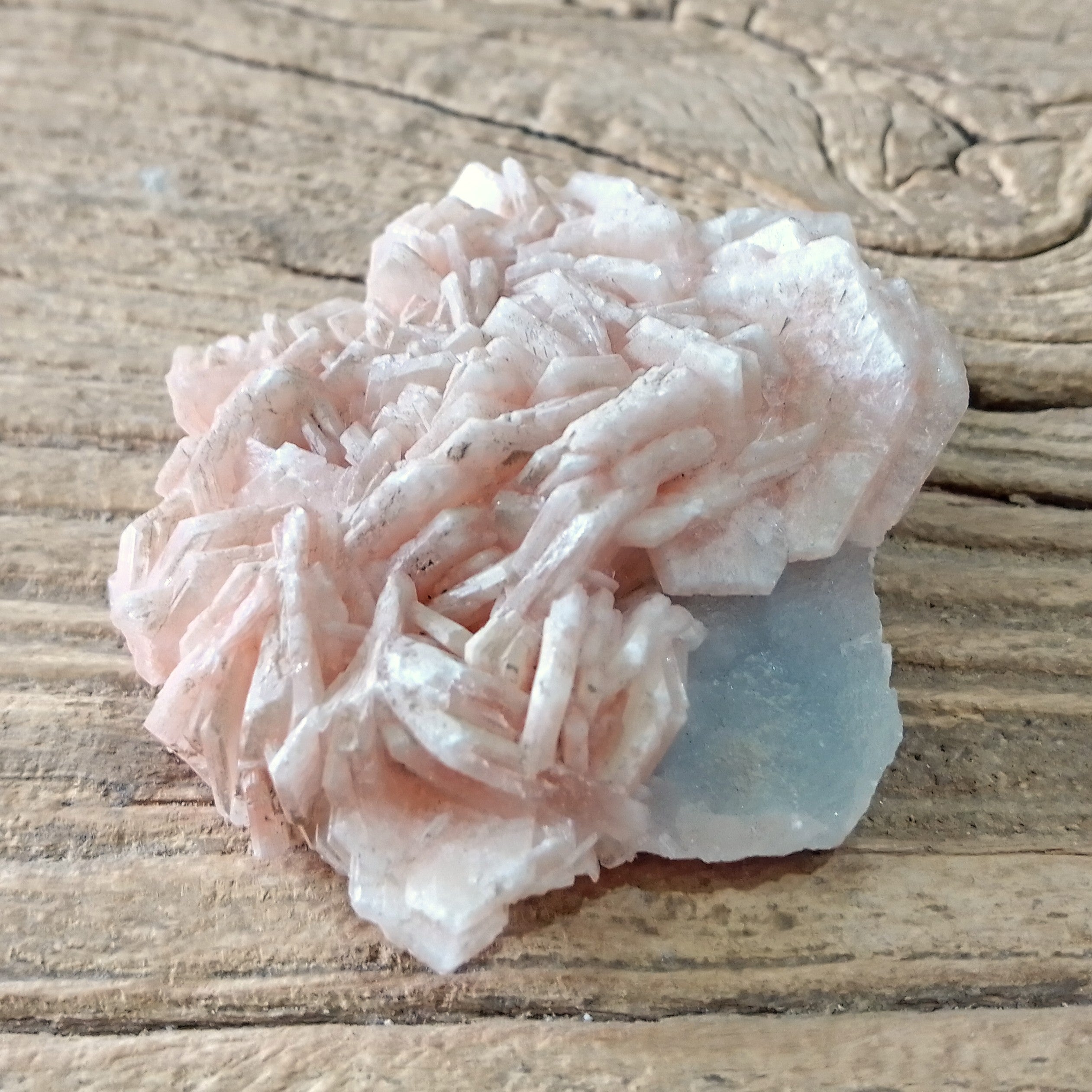 Stilbite on chalcedony specimen