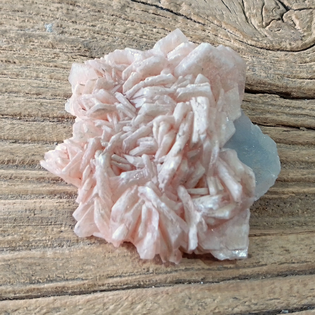Stilbite on chalcedony specimen