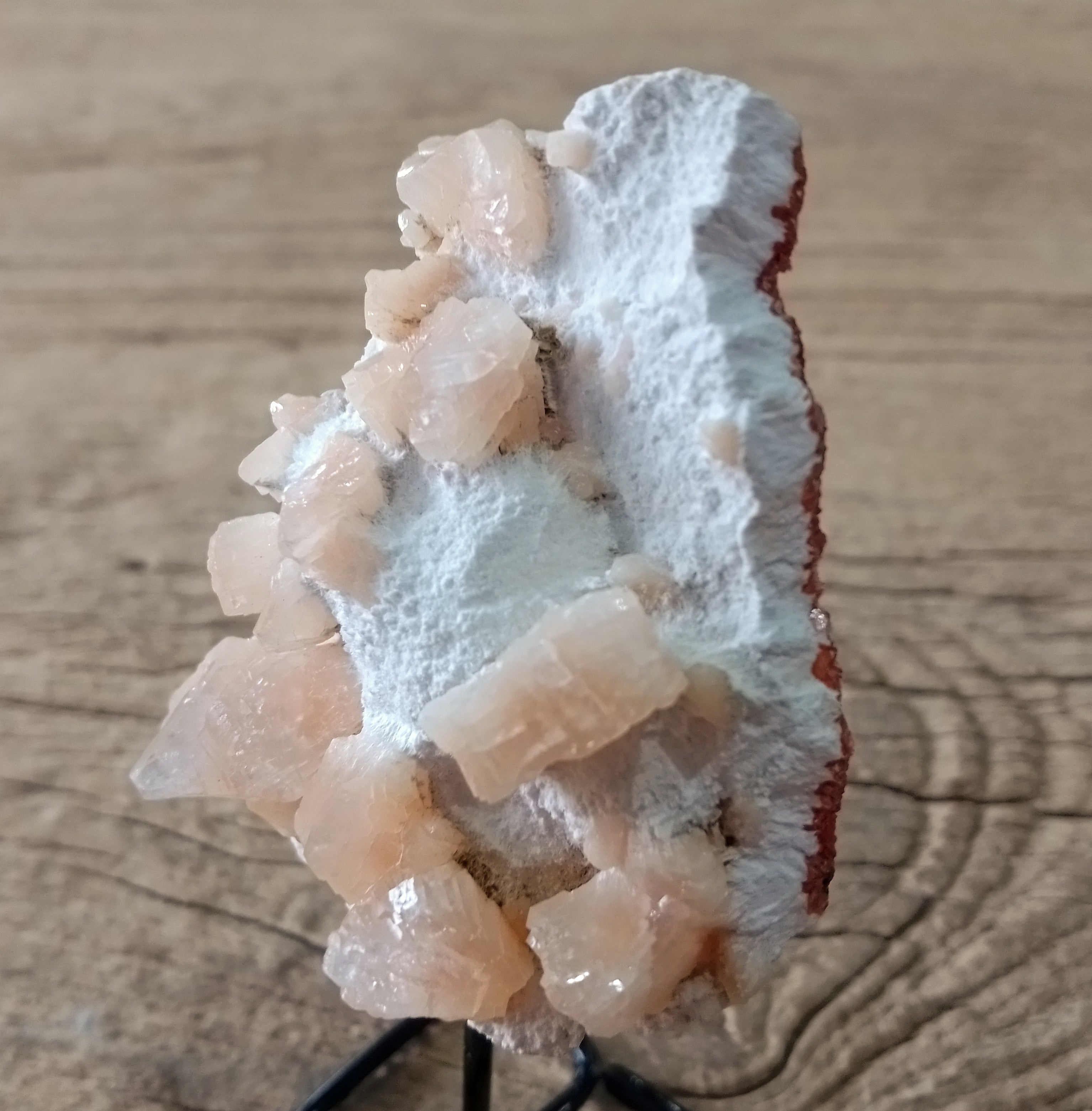 Heulandite on mordenite specimen