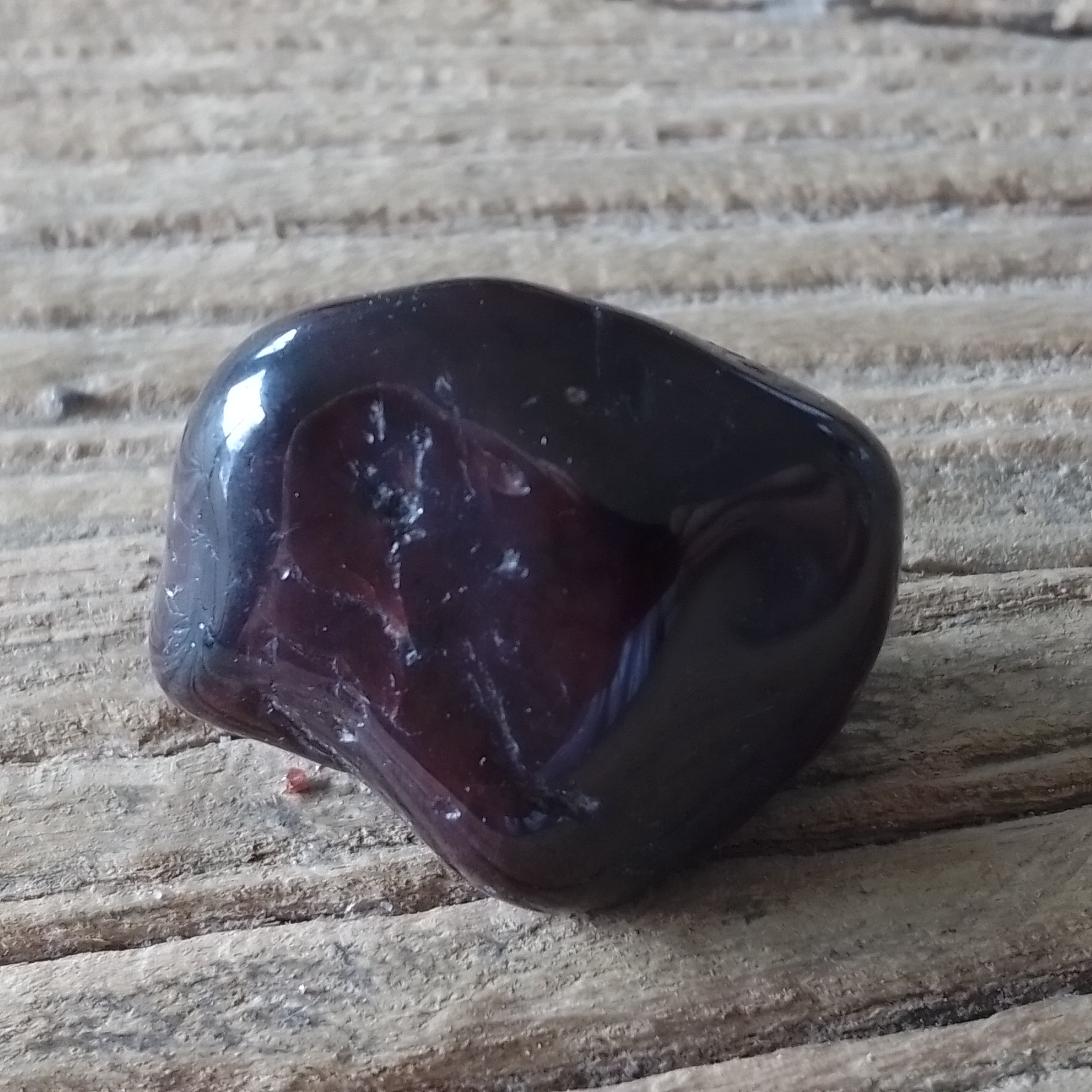 Garnet tumblestones