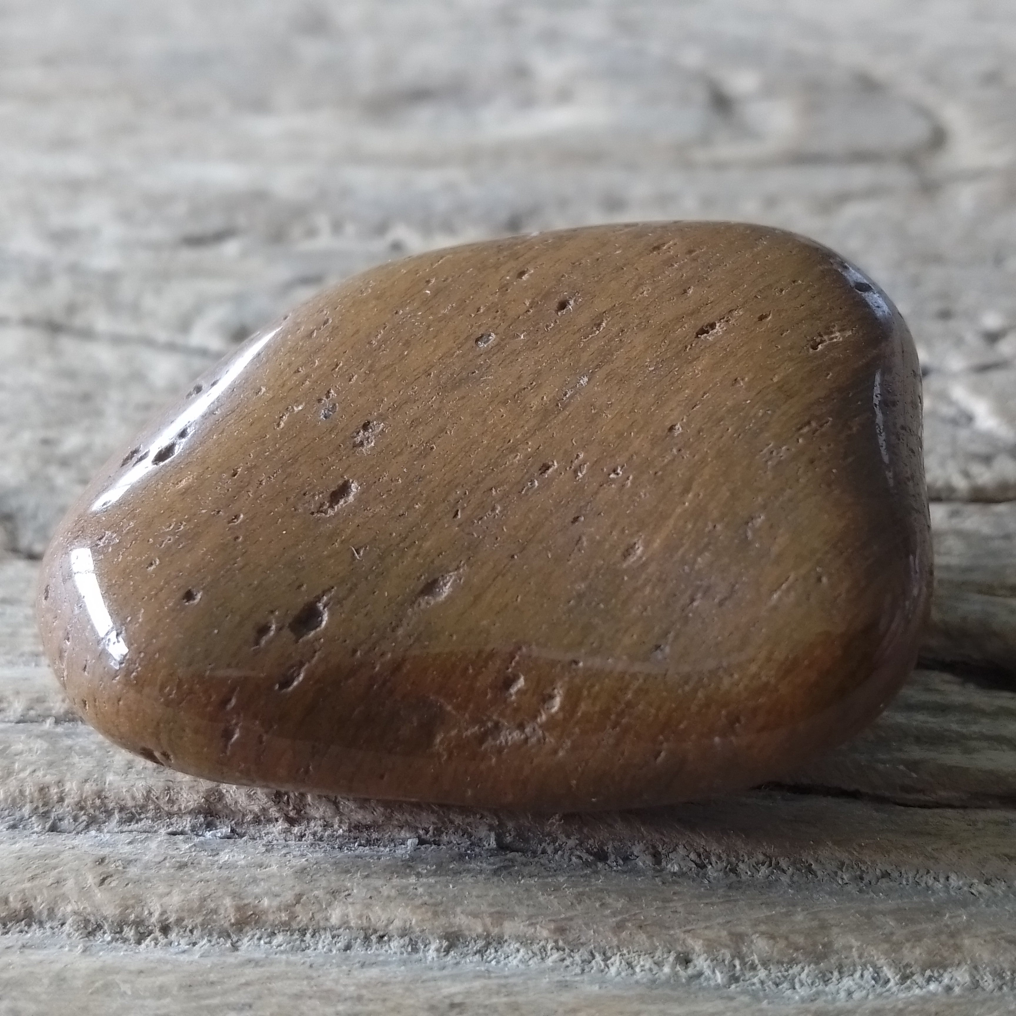 Yellow jasper tumblestones