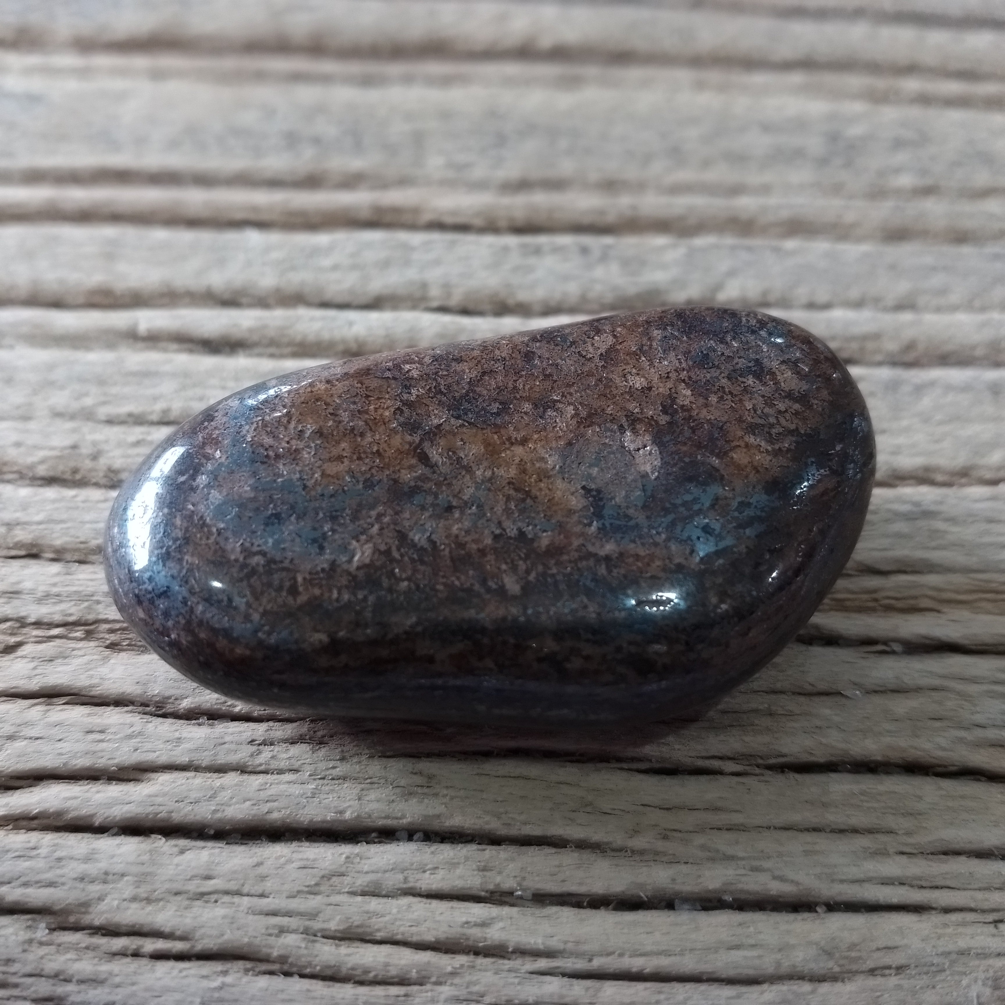 Bronzite tumblestones