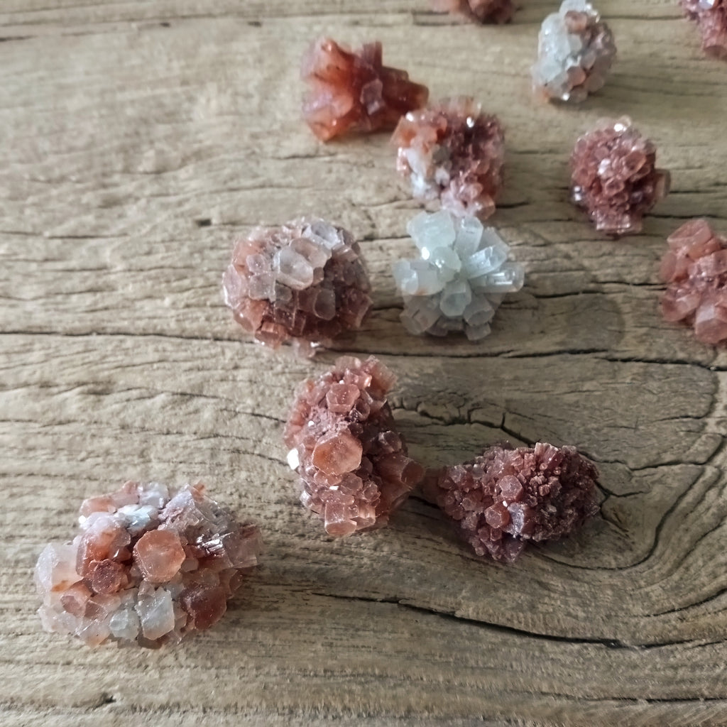 Aragonite sputniks