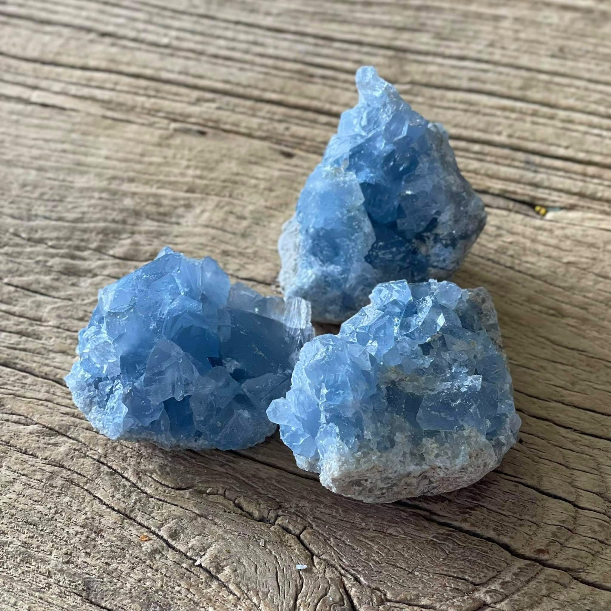 Celestite clusters