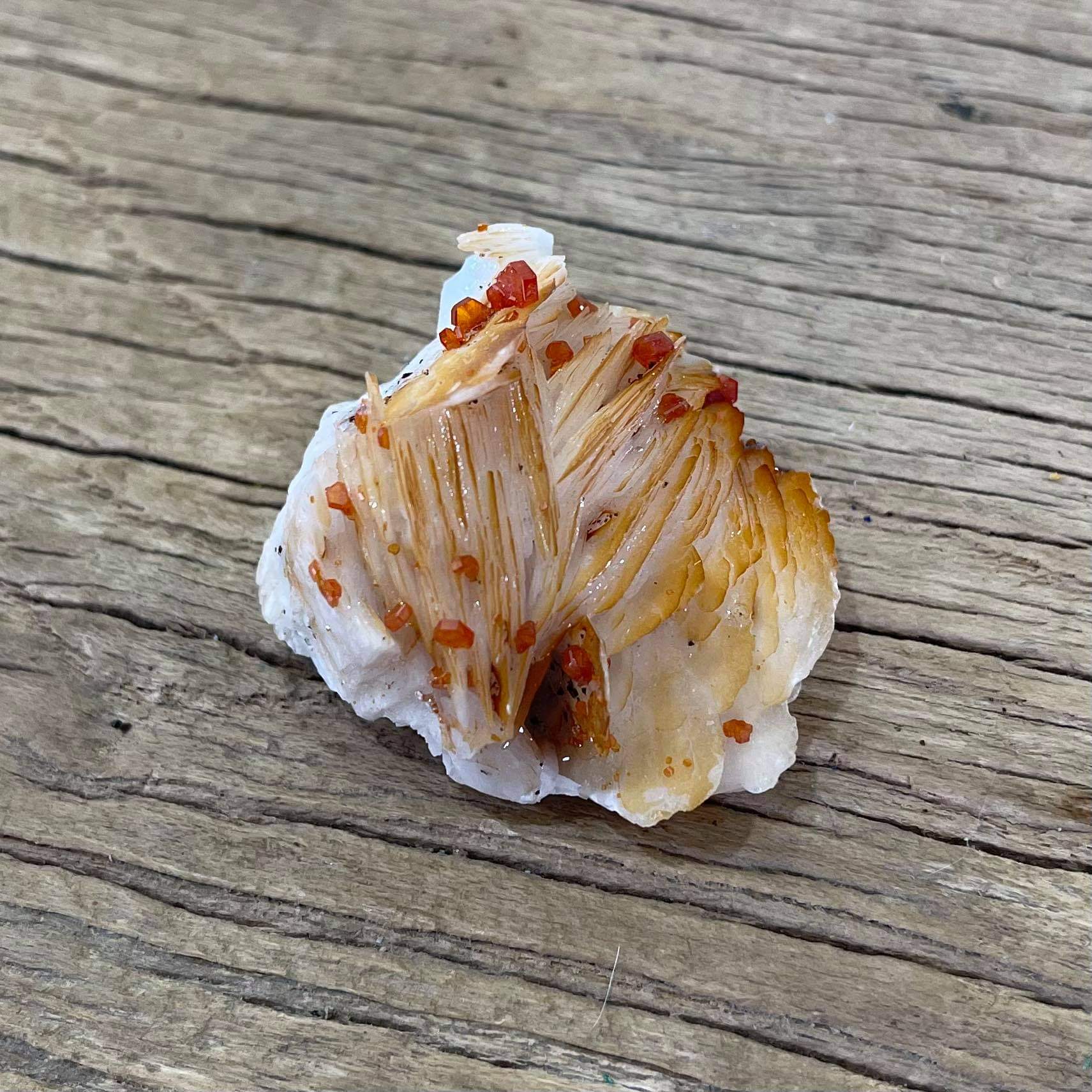 Vanadinite & barite Mineral specimen