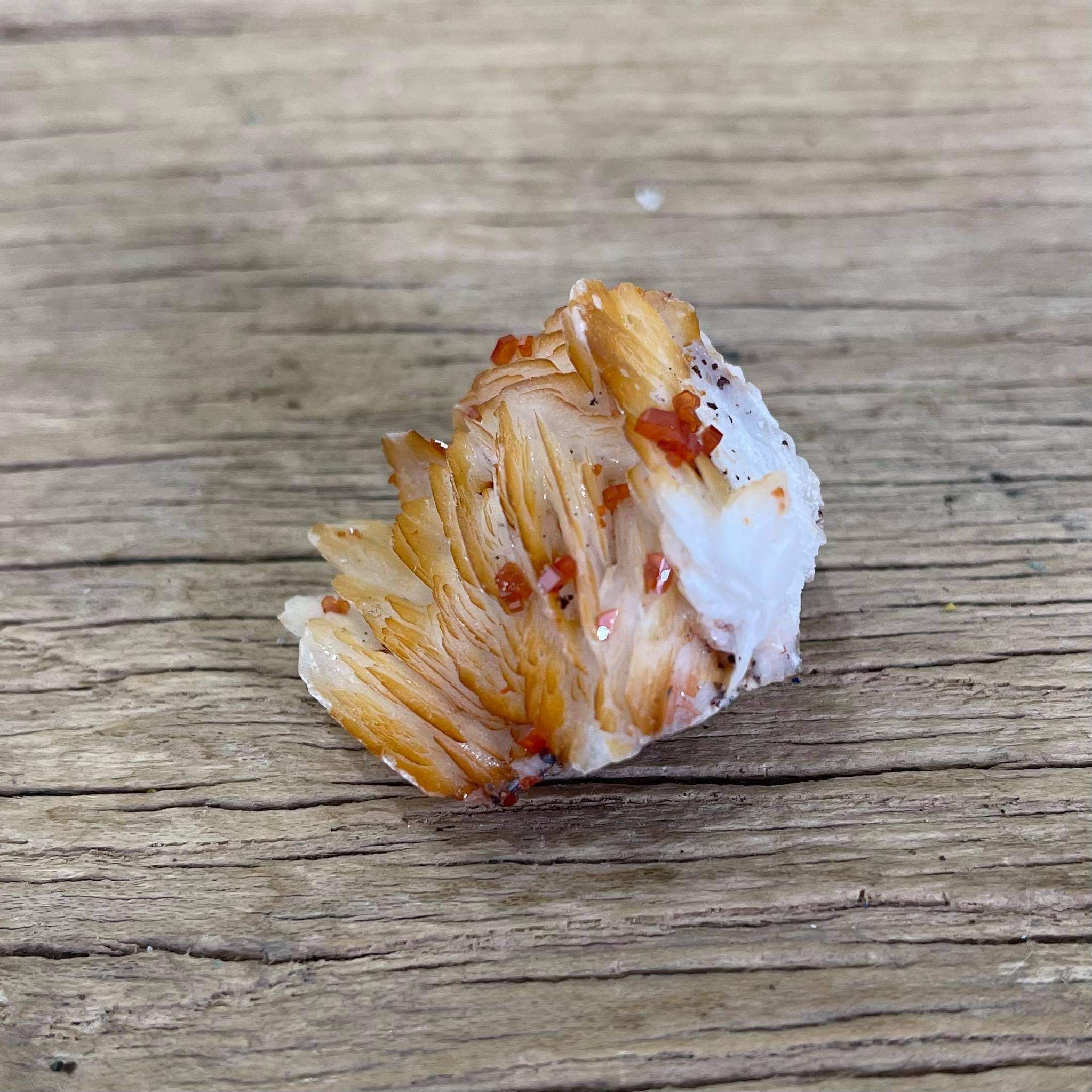 Vanadinite & barite Mineral specimen